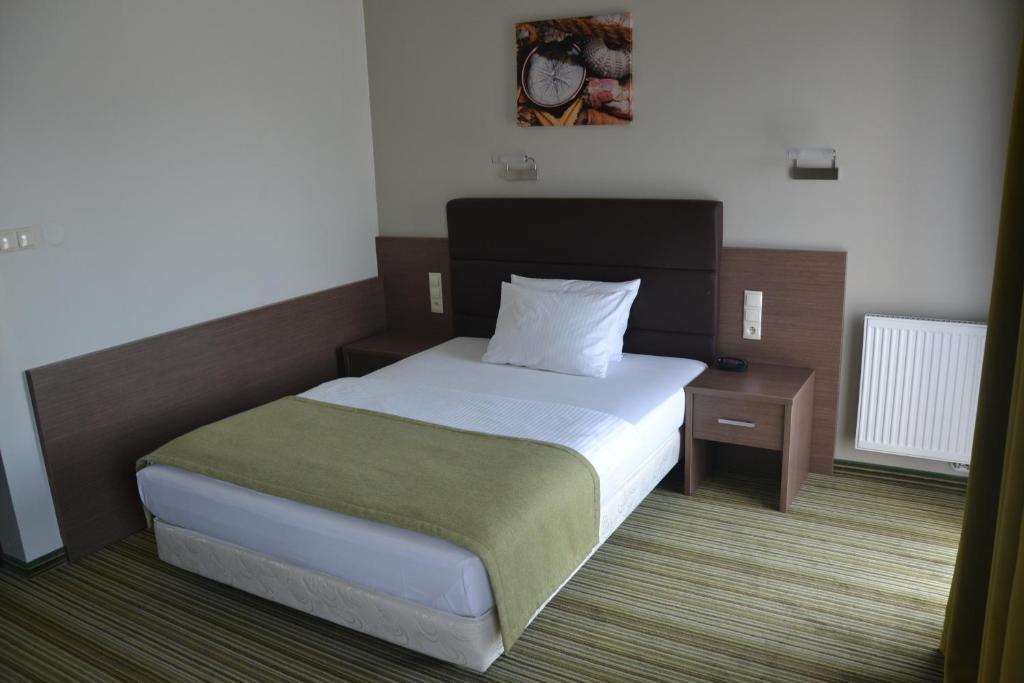 Hotel Pod Debem Tarnów 部屋 写真