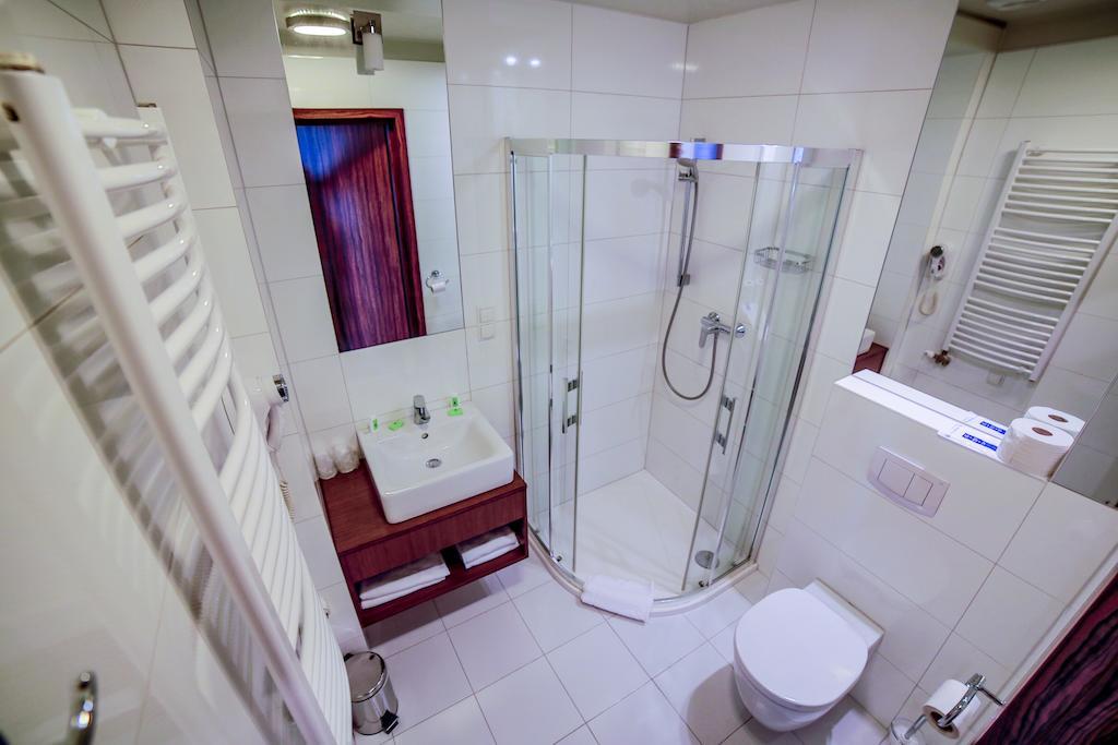 Hotel Pod Debem Tarnów 部屋 写真